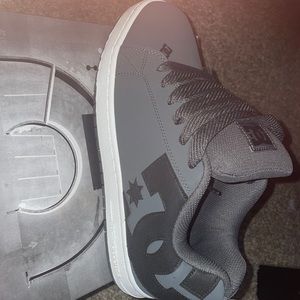 DC Skate Shoes Mens Court Graffik New with tags and box
